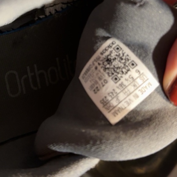 Adidas sneakers - Picture 4 of 6